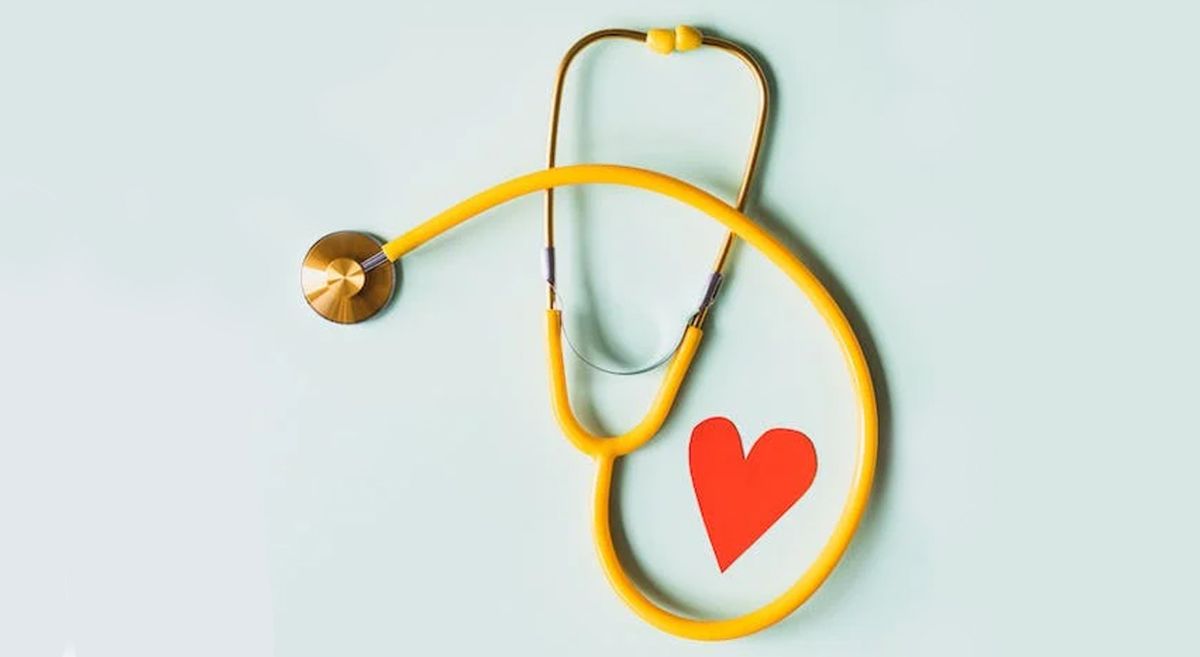 A picture of a stethoscope and a heart.  